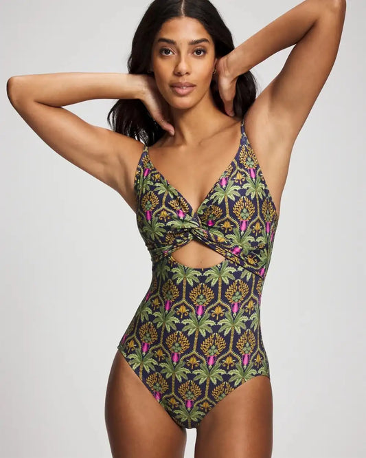 Twist-Front Keyhole One Piece